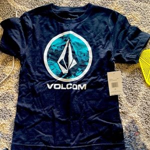 Volcom t shirt